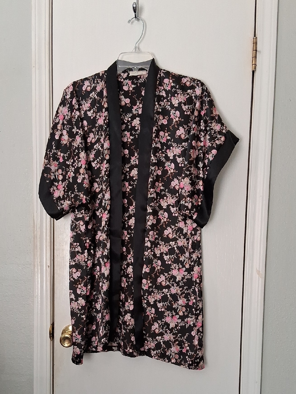 Black & Pink Floral Print Satin Kimono Open-Front Short Silky Robe  Sz XL